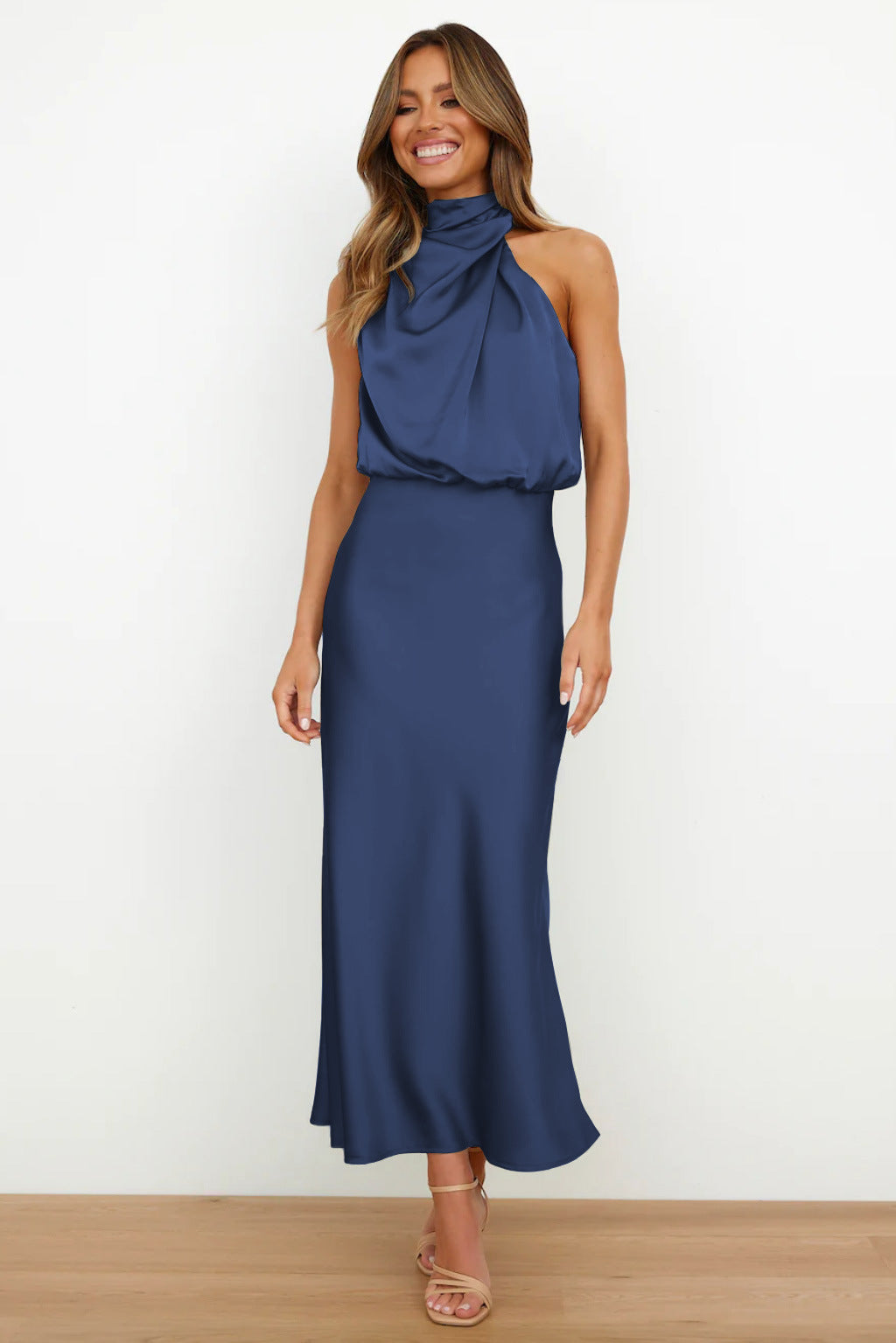 Carlina | Vestido Longo de Seda com Decote Halter
