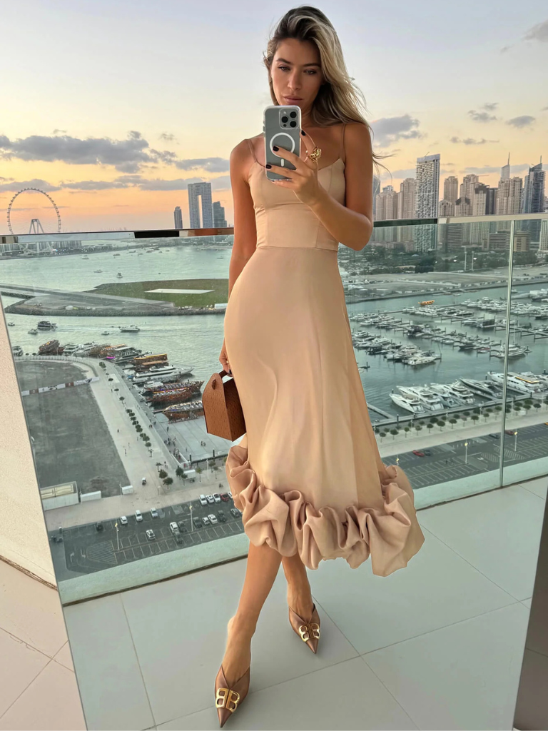 VESTIDO COM VOLANTES VIVIENNE