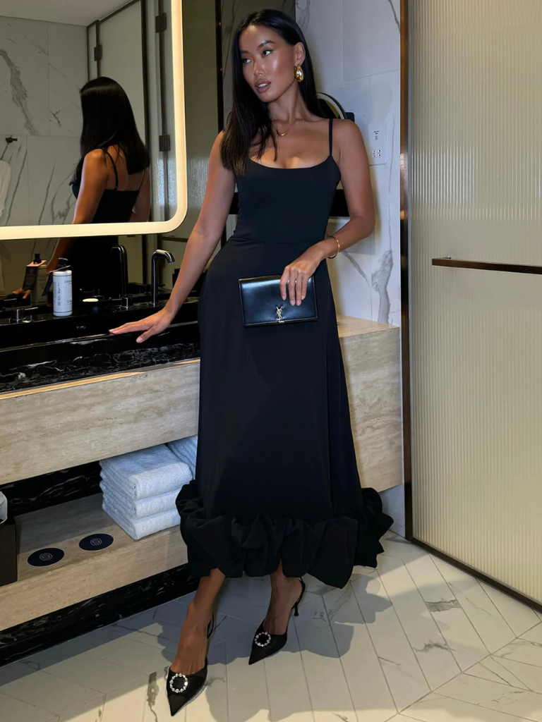 VESTIDO COM VOLANTES VIVIENNE