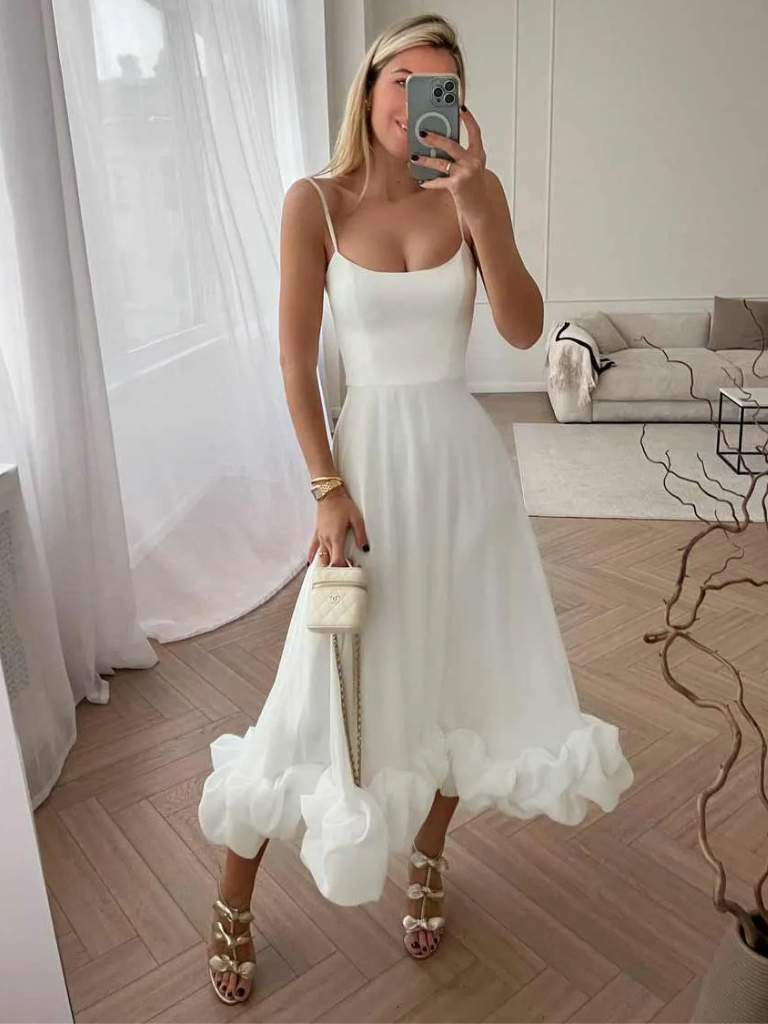 VESTIDO COM VOLANTES VIVIENNE