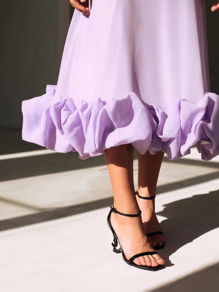 VESTIDO COM VOLANTES VIVIENNE