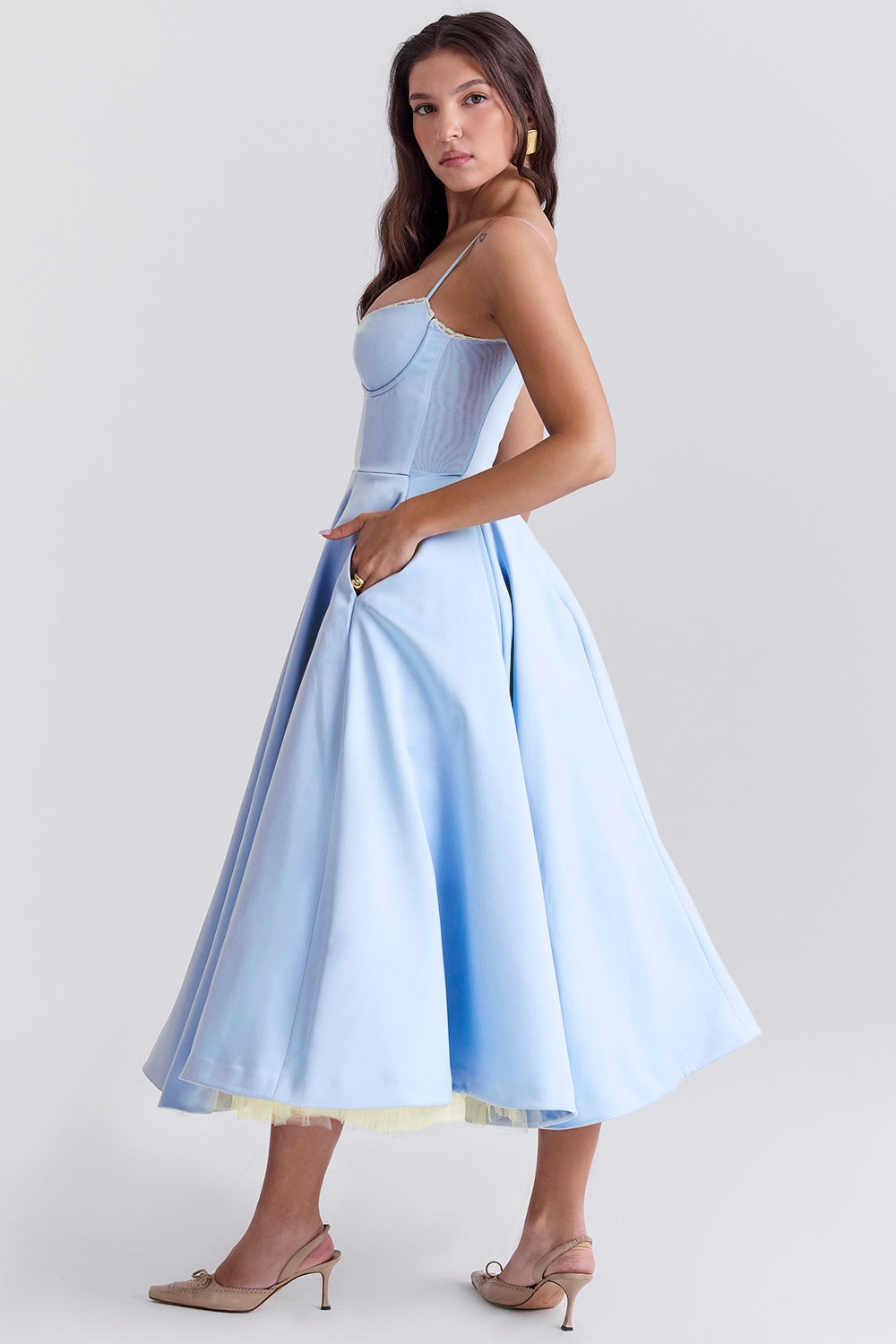 Cynthia - Vestido Midi Elegante de Tule