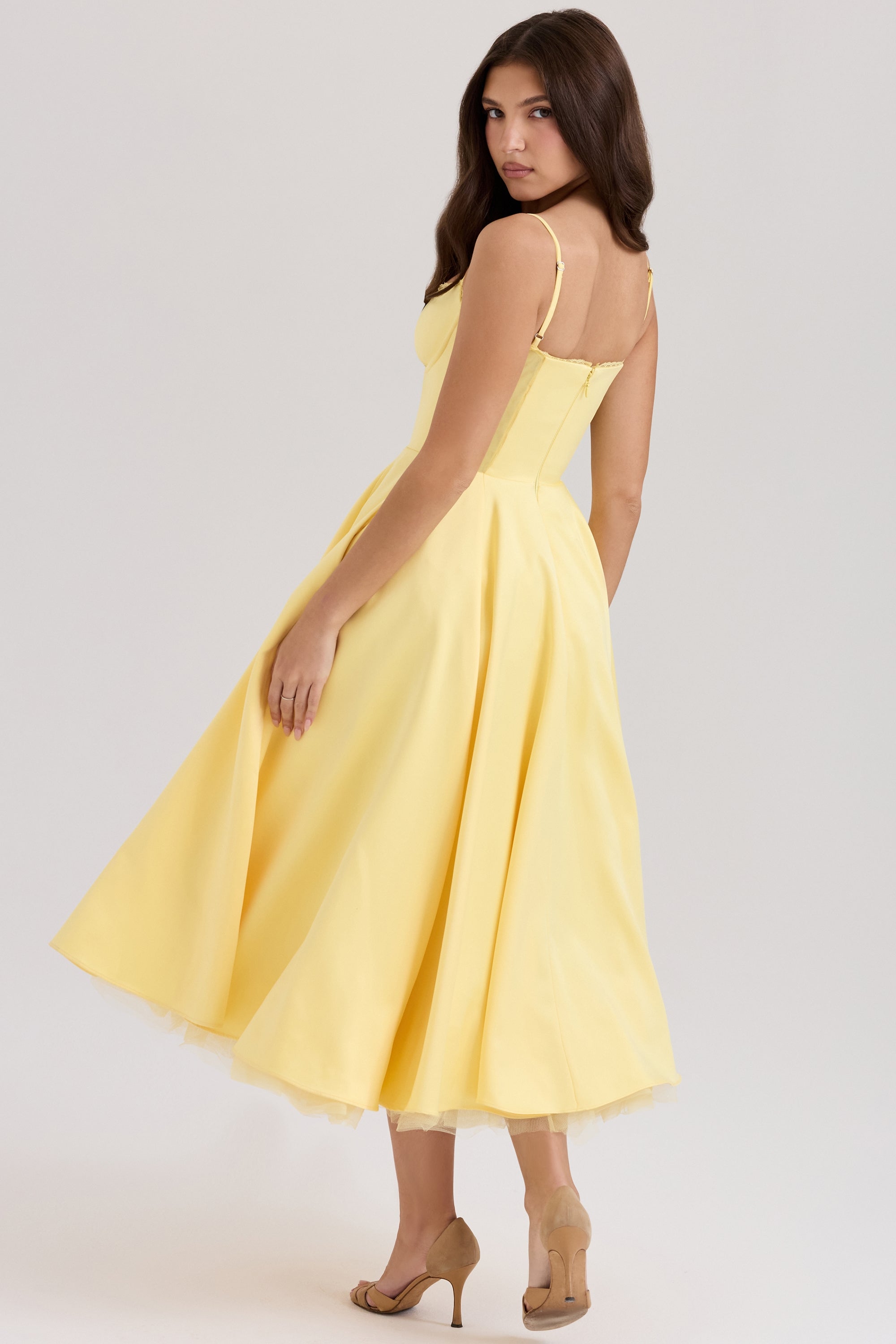 Cynthia - Vestido Midi Elegante de Tule